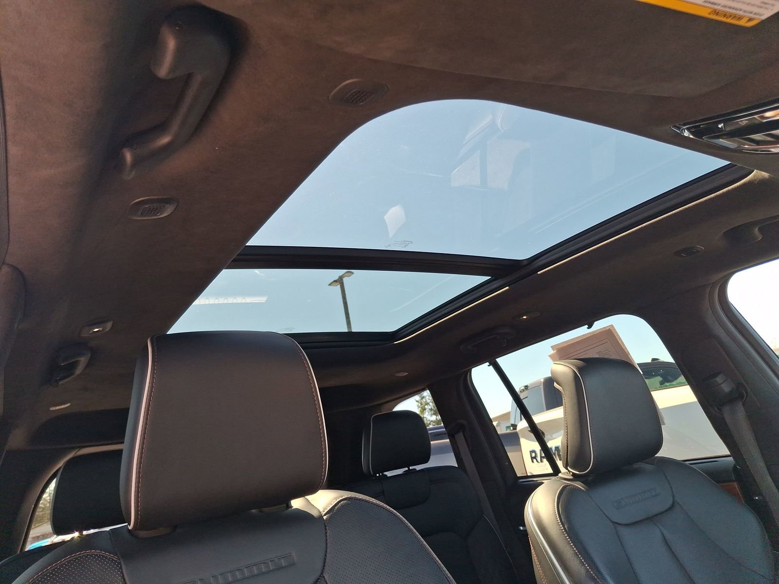 Certified 2022 Jeep Grand Cherokee Summit image 29