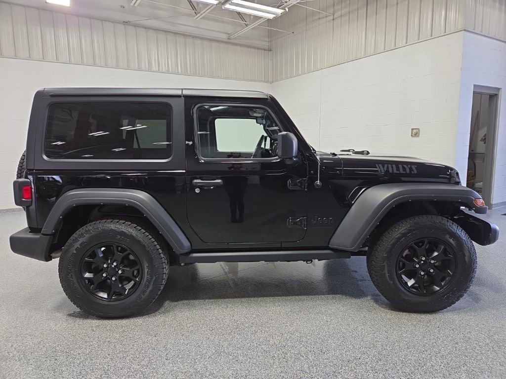 Used 2022 Jeep Wrangler Sport AWD/4WD image 8