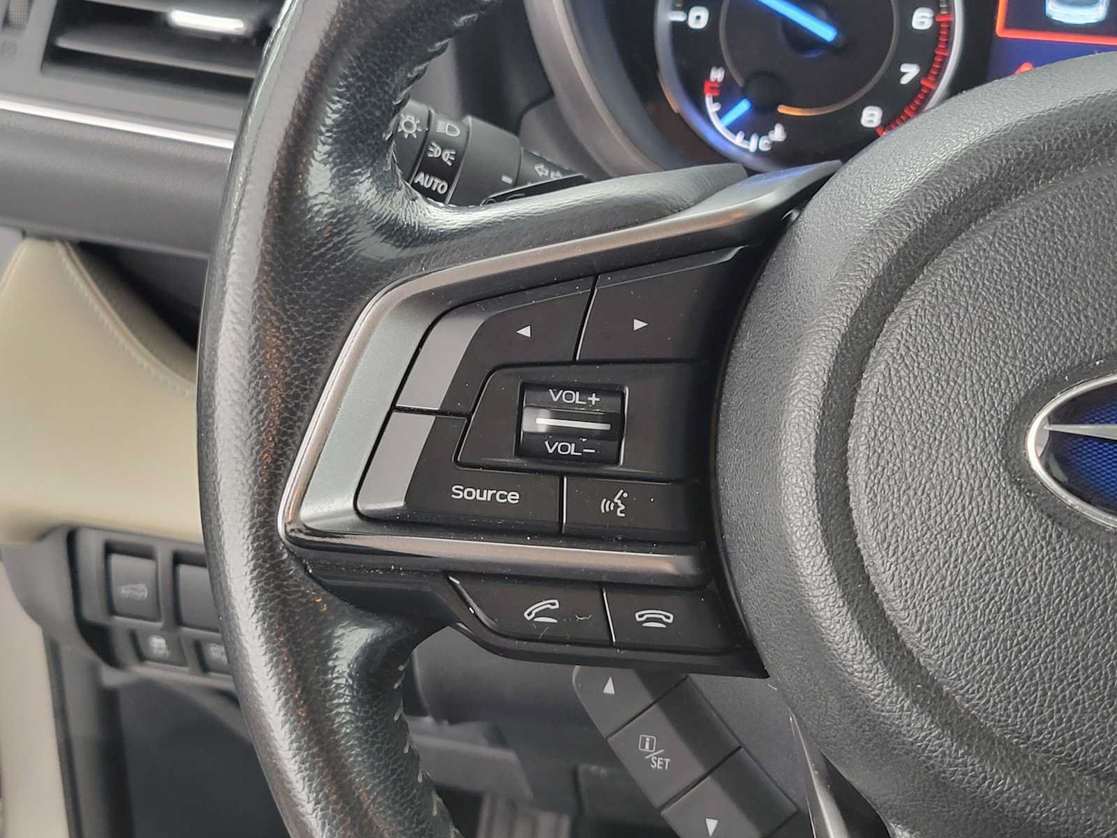 Used 2019 Subaru Ascent Limited AWD/4WD image 29