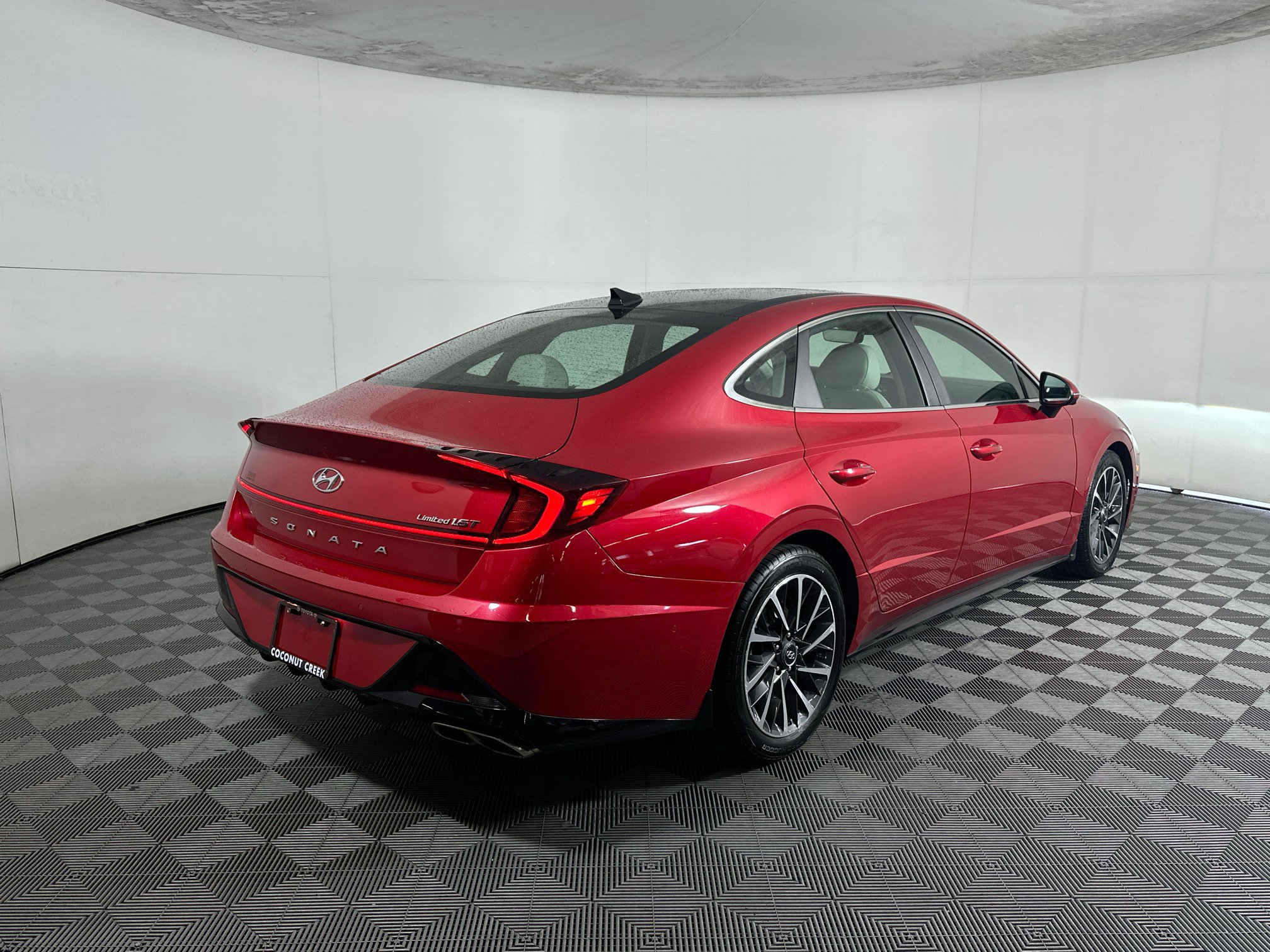 Used 2020 Hyundai Sonata Limited FWD image 3