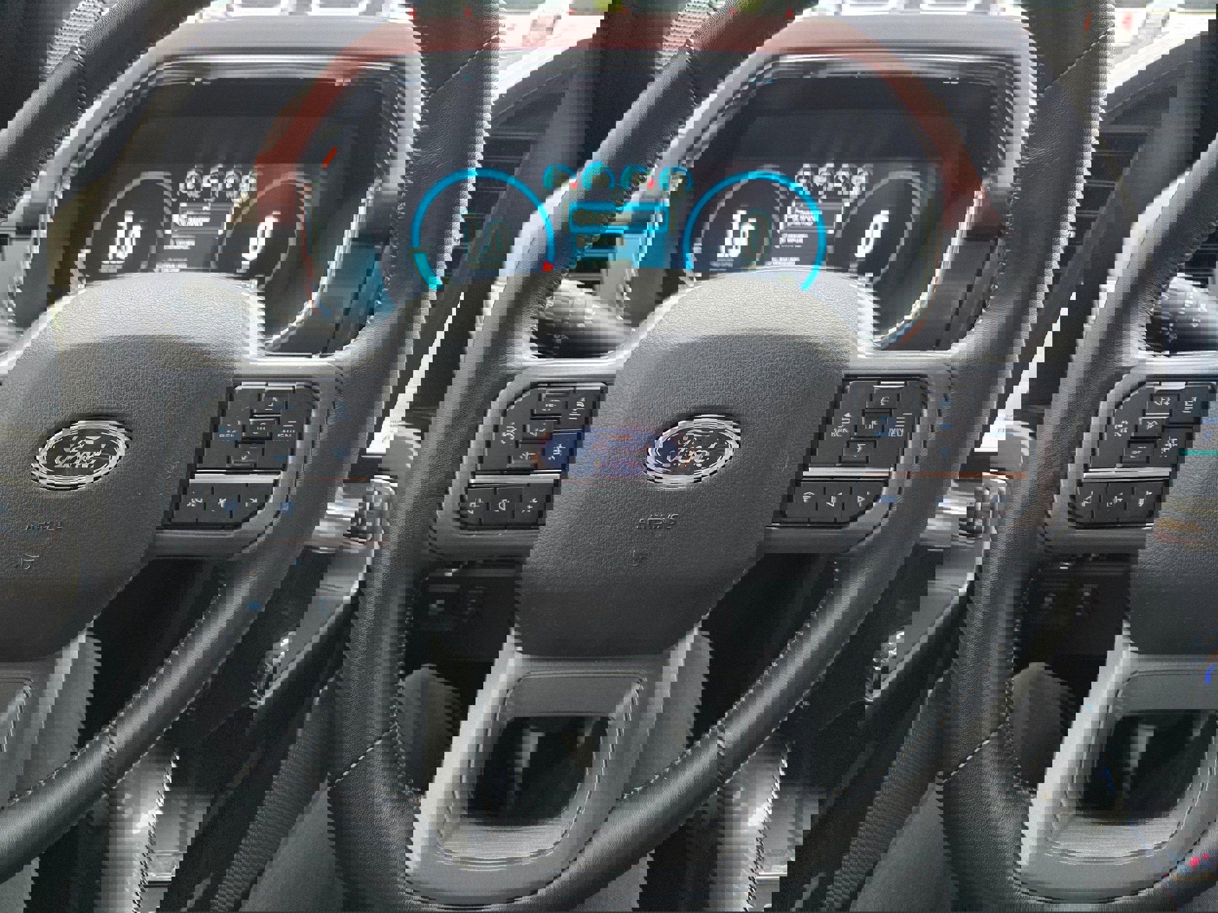 Certified 2023 Ford F150 Lariat w/ Equipment Group 502A High image 15