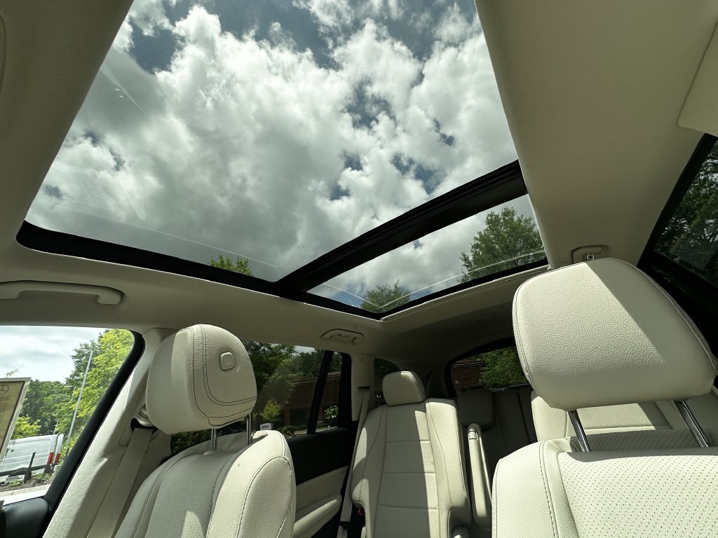New 2026 Mercedes-Benz GLS 450 4MATIC image 32
