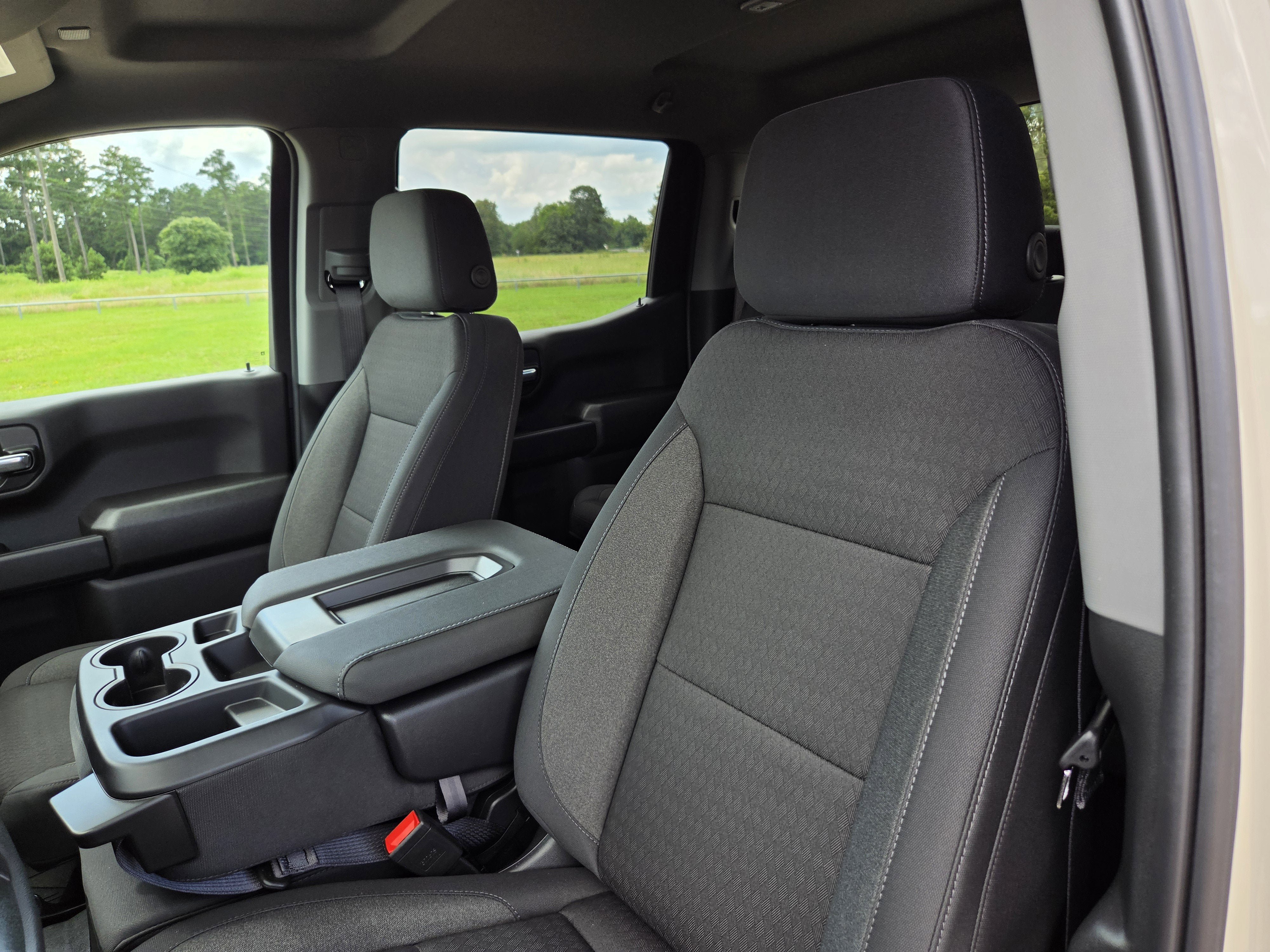 New 2026 Chevrolet Silverado 1500 Custom w/ LPO, Dark Essentials Package RWD image 10