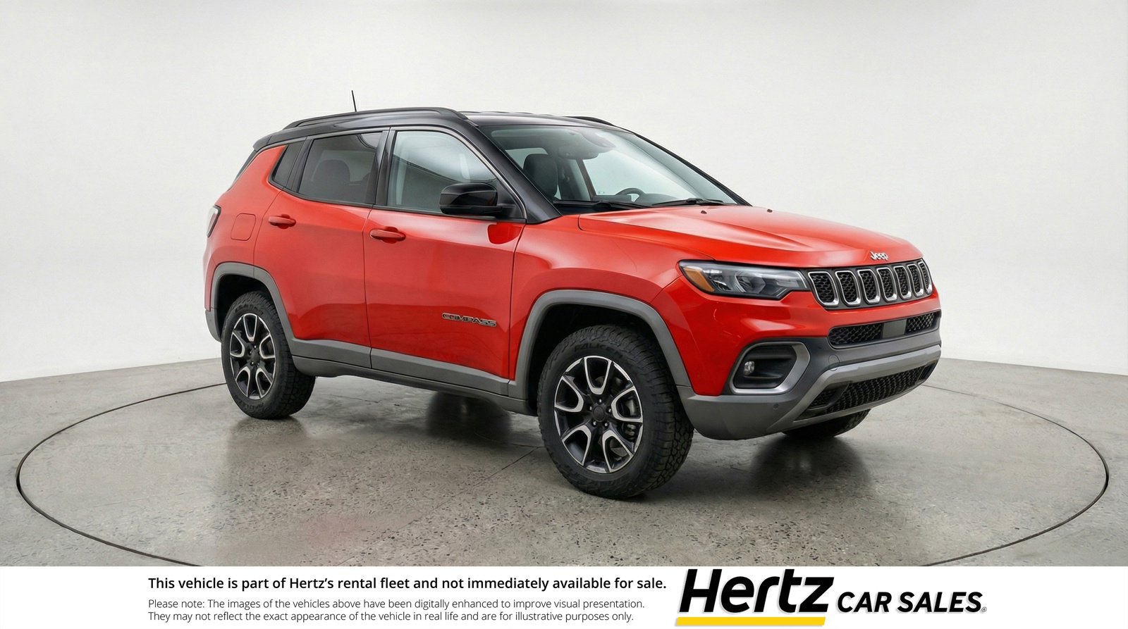 Used 2025 Jeep Compass Trailhawk image 1