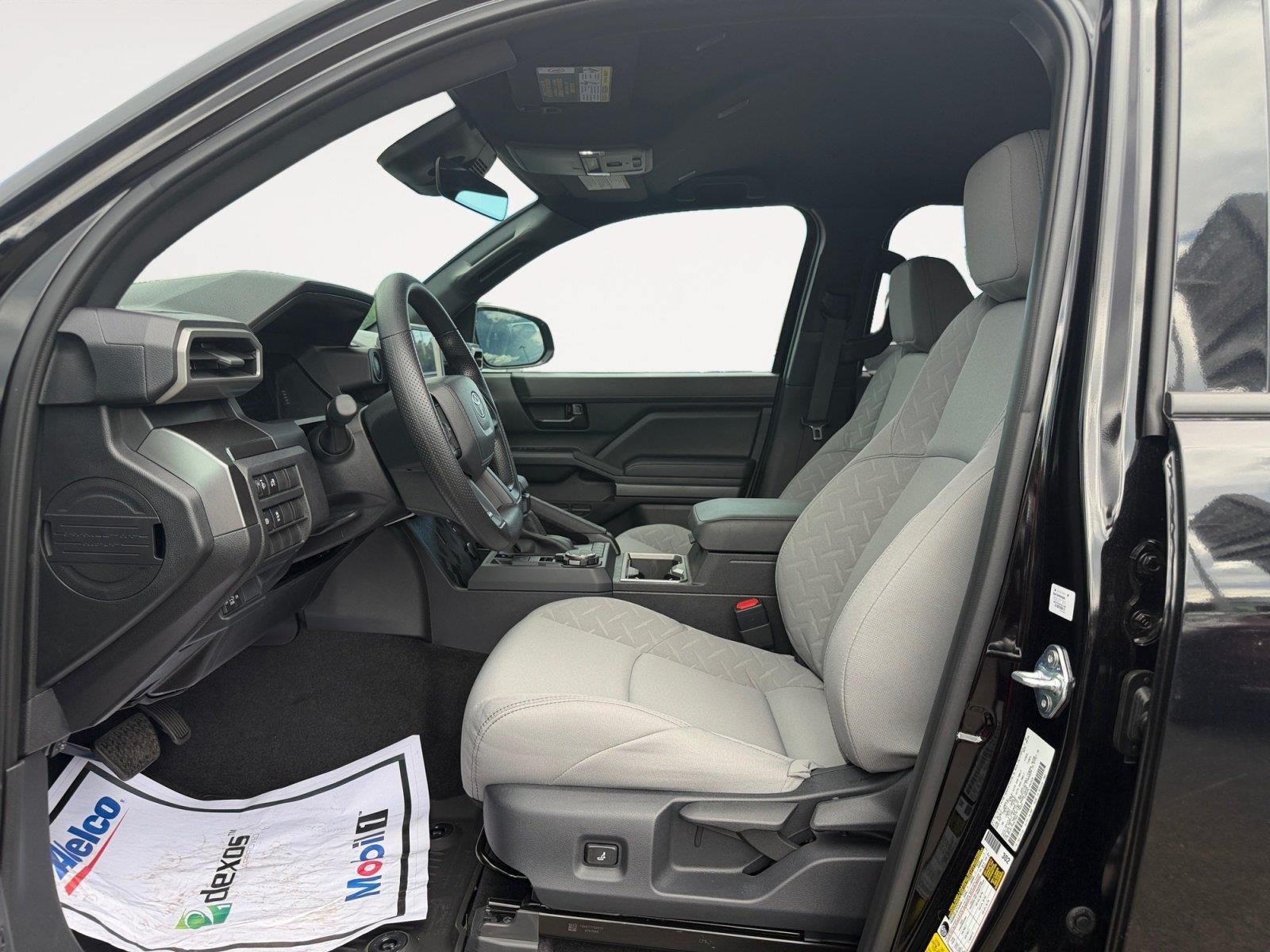 Used 2026 Toyota Tacoma SR5 AWD/4WD image 9