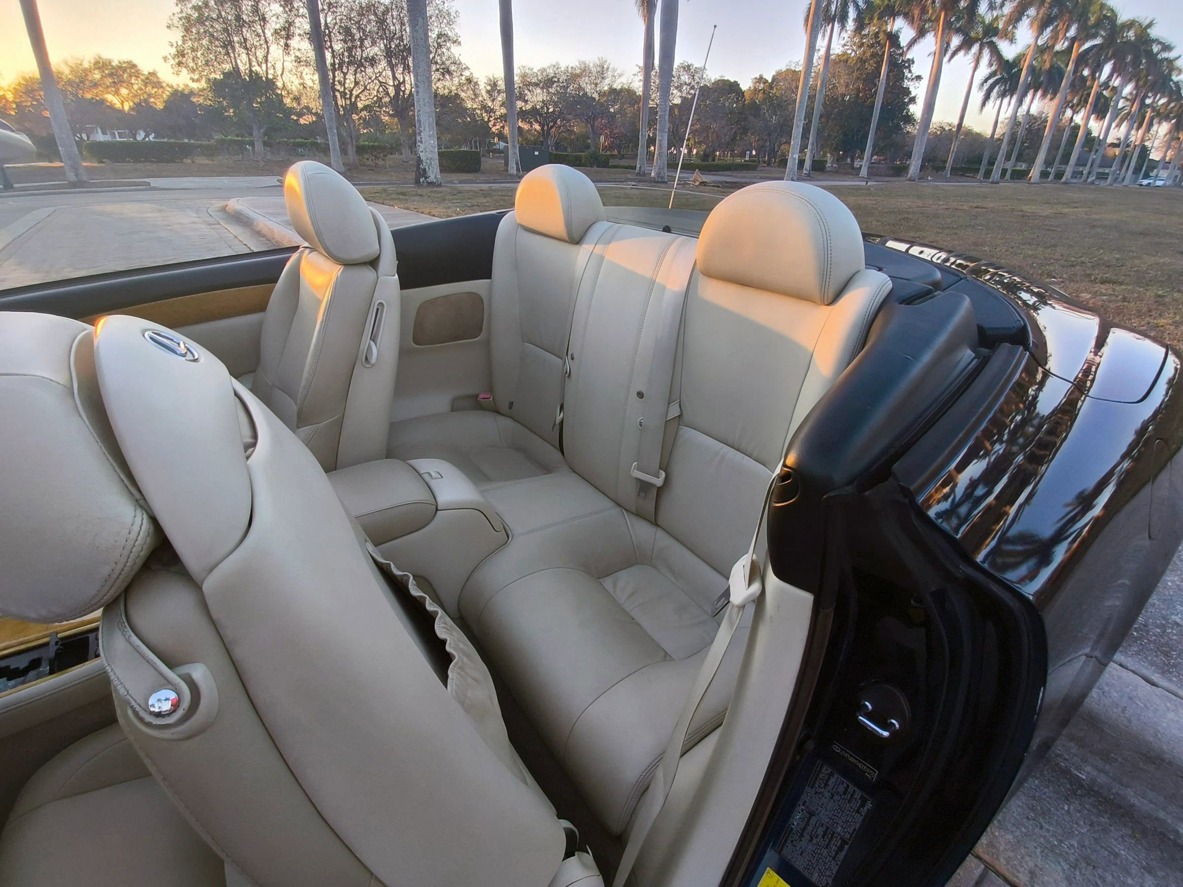 Used 2004 Lexus SC 430 Convertible image 9