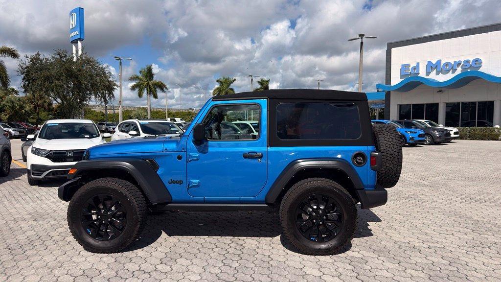 Used 2021 Jeep Wrangler Sport AWD/4WD image 3