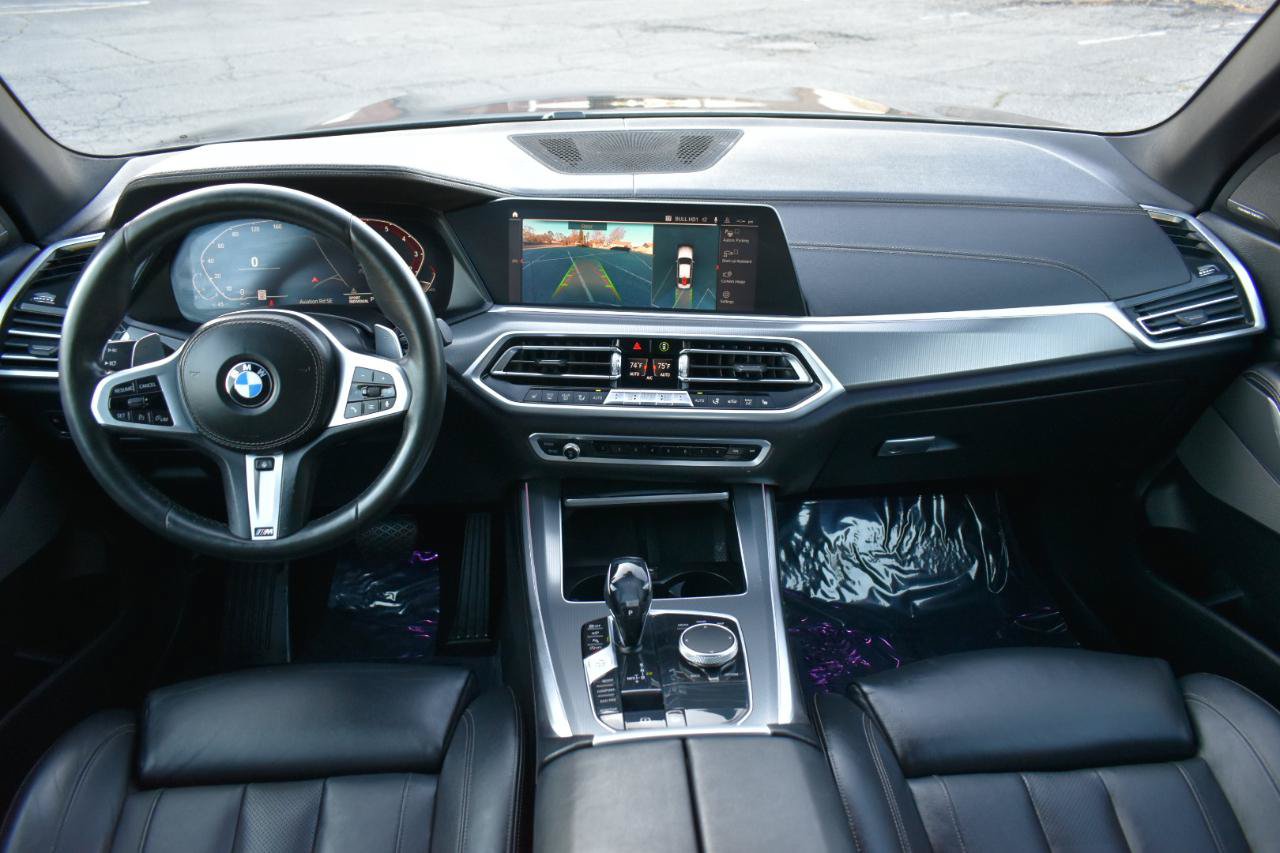 Used 2019 BMW X5 xDrive50i w/ Parking Assistance Package AWD/4WD image 11