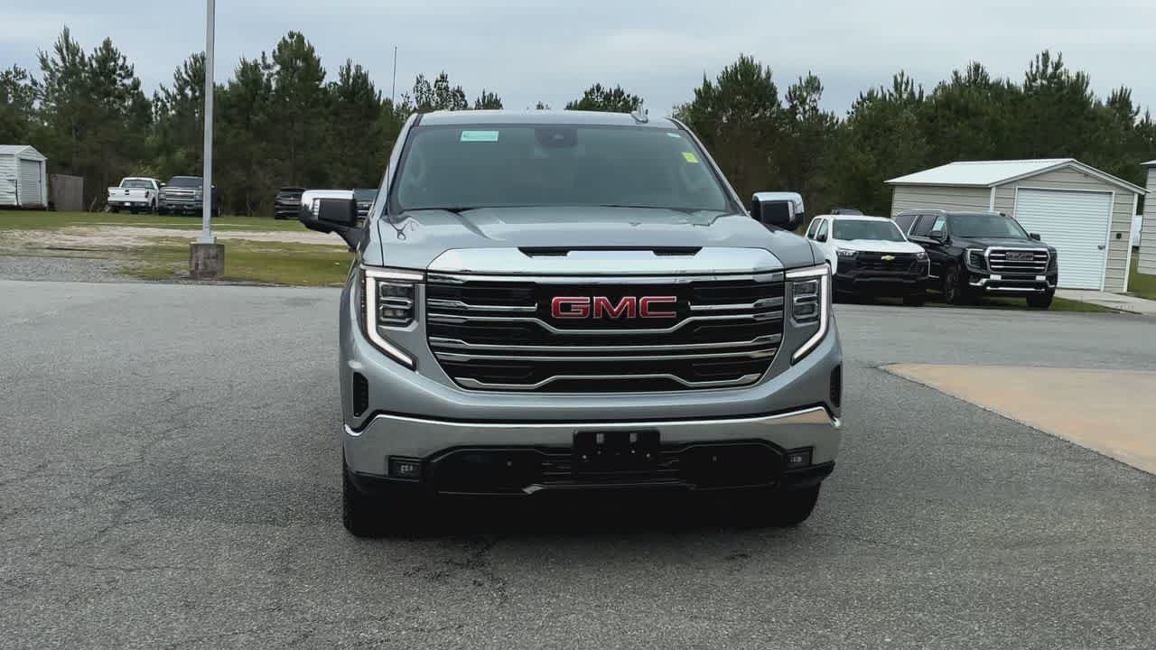 Used 2025 GMC Sierra 1500 SLT AWD/4WD image 3
