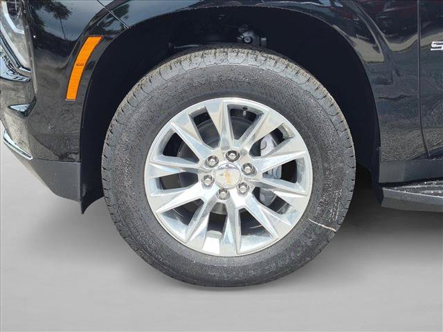 New 2026 Chevrolet Suburban Premier RWD image 9