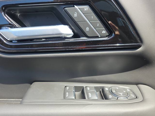 New 2026 GMC Yukon XL AT4 Ultimate w/ LPO, Floor Liner Package AWD/4WD image 27