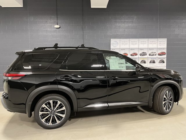 New 2026 Nissan Pathfinder Platinum w/ Cargo Package AWD/4WD image 7
