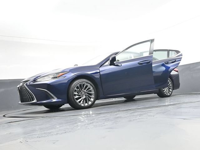 Used 2025 Lexus ES 350 Ultra Luxury FWD image 43
