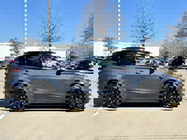 Used 2020 Tesla Model Y Long Range image 3