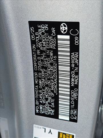 Used 2025 Toyota Prius XLE image 24