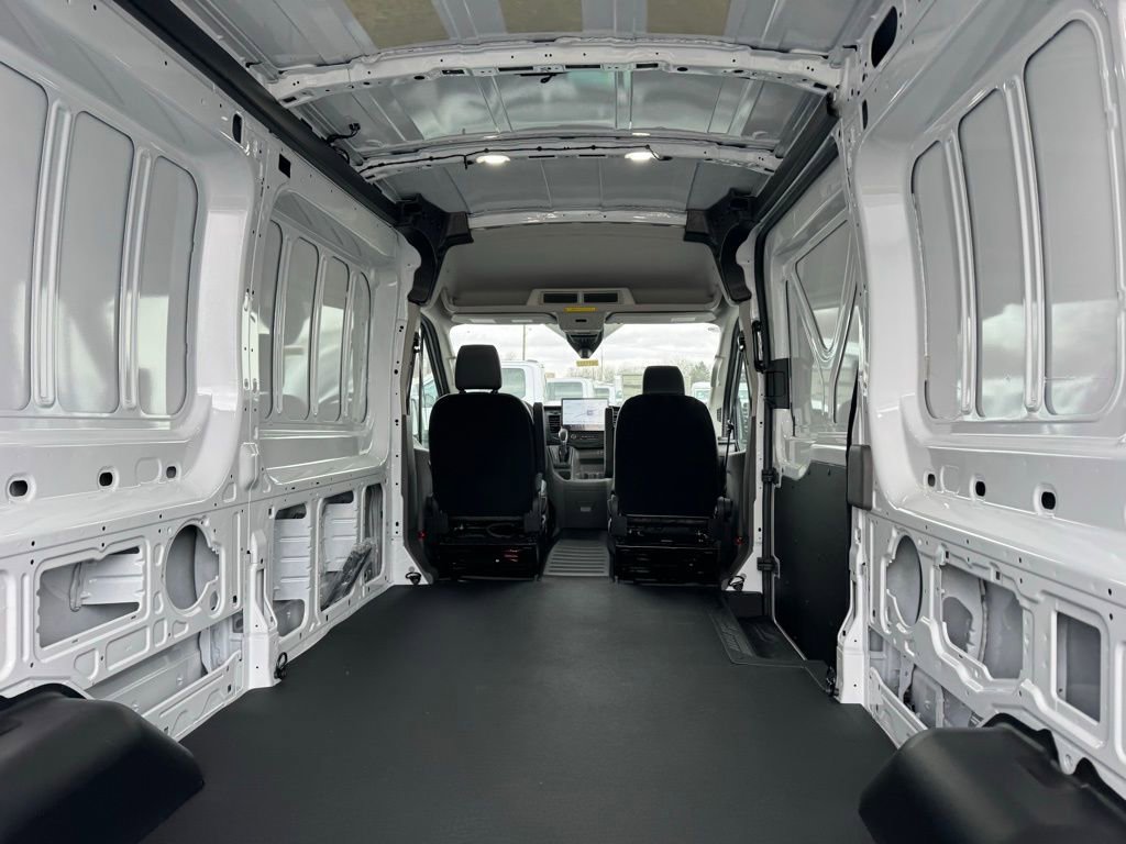 New 2026 Ford Transit 250 148 Medium Roof image 22