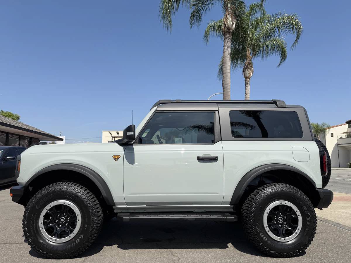 Used 2023 Ford Bronco Badlands AWD/4WD image 2