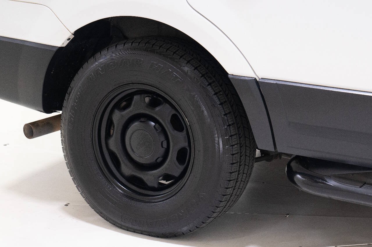 Used 2014 Ford Expedition XL RWD image 25