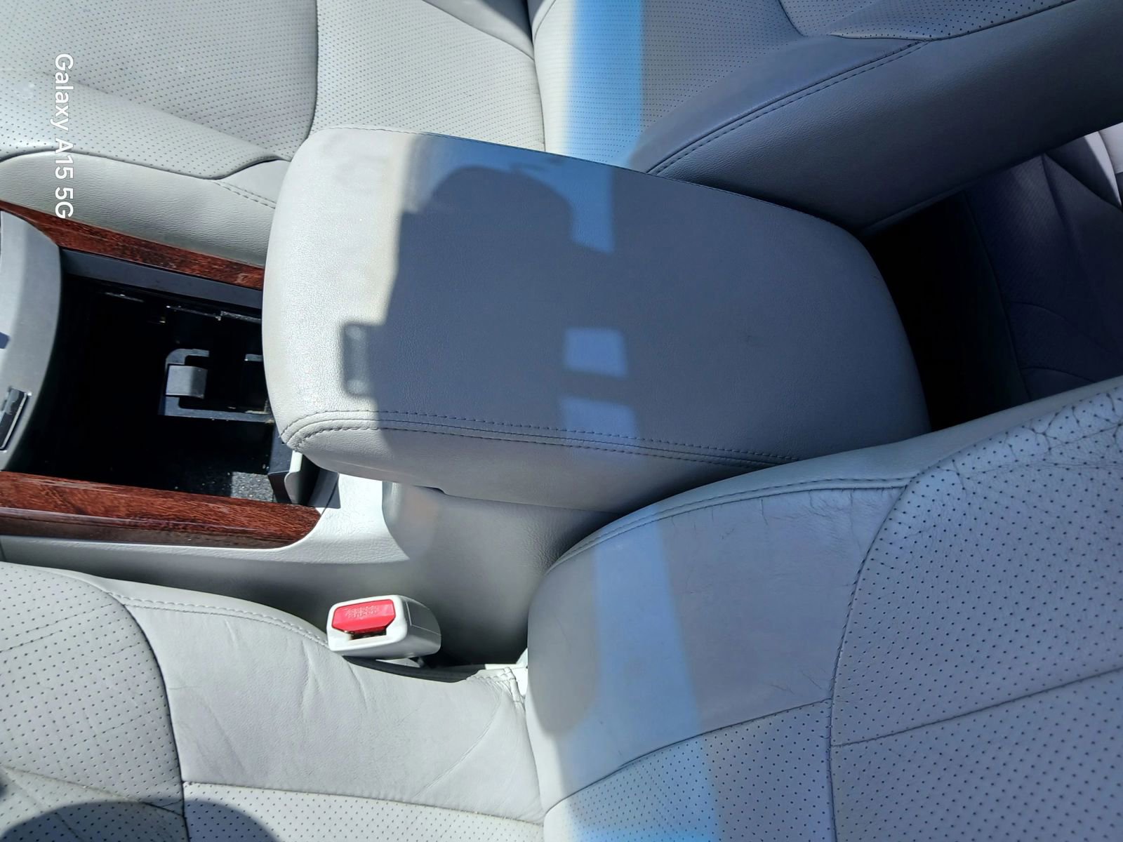 Used 2010 Toyota Avalon Limited FWD image 8