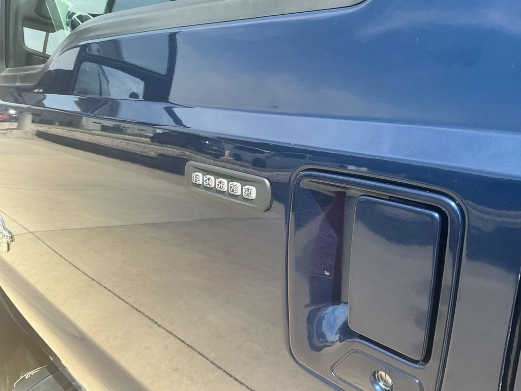 Used 2011 Ford F250 Lariat w/ Lariat Interior Pkg AWD/4WD image 7