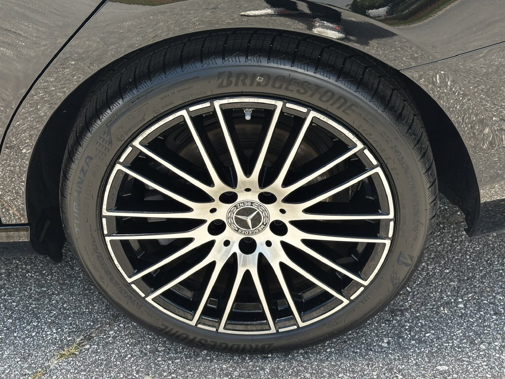 Certified 2025 Mercedes-Benz C 300 4MATIC Sedan image 24