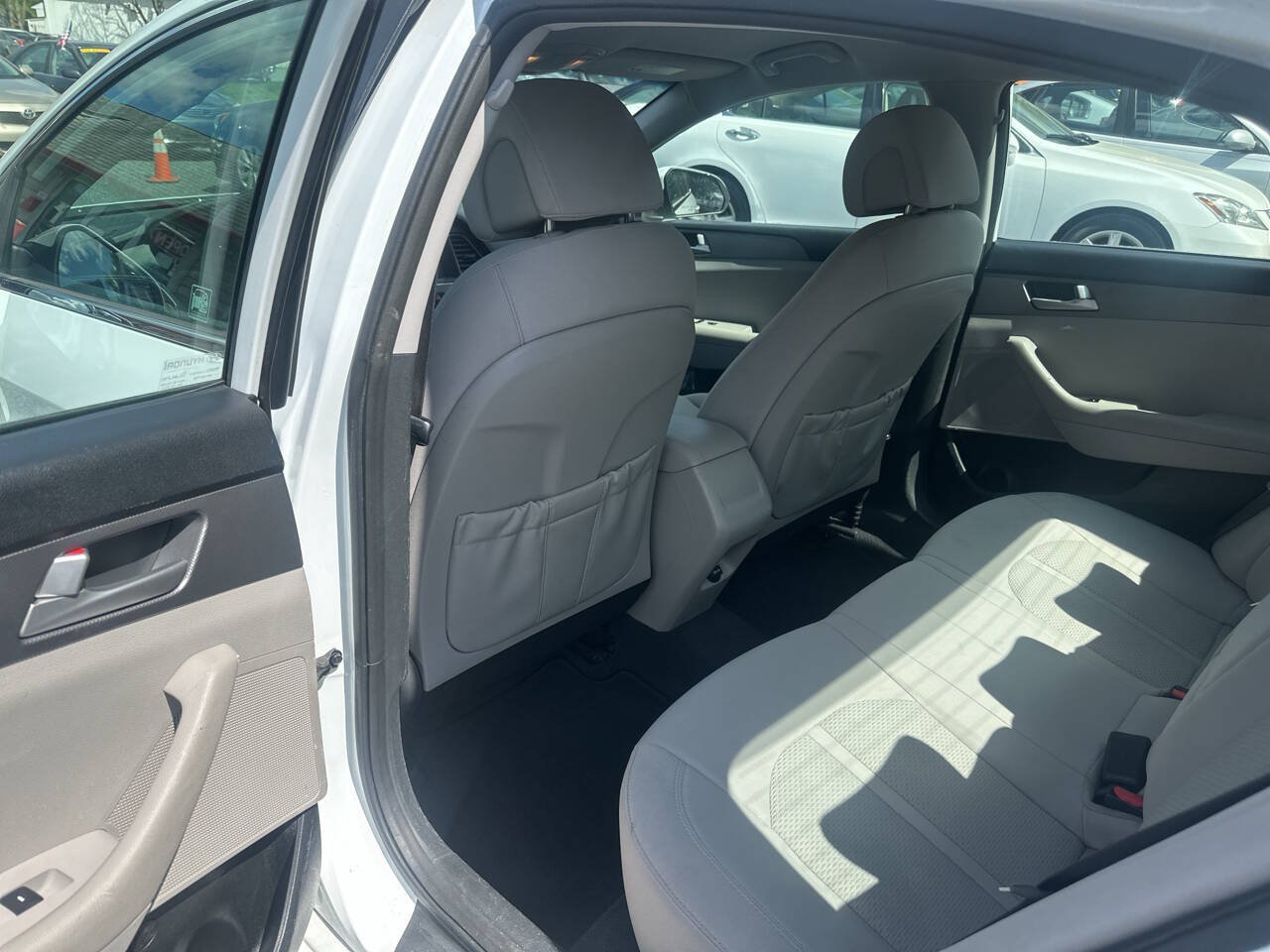 Used 2016 Hyundai Sonata SE FWD image 16