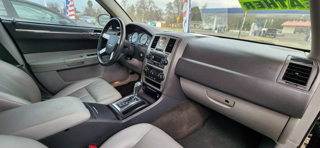 Used 2006 Chrysler 300 Touring w/ Sound Group RWD image 14
