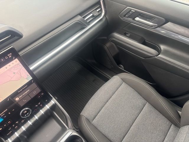 Used 2025 GMC Terrain Elevation image 12