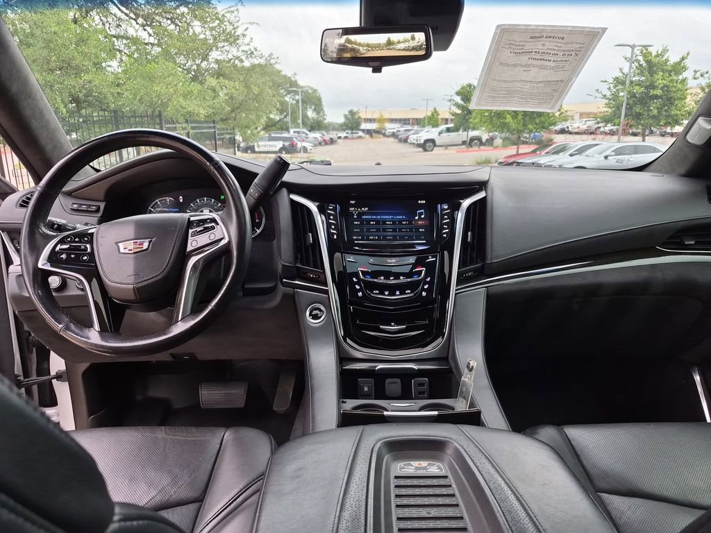 Used 2018 Cadillac Escalade Platinum AWD/4WD image 34