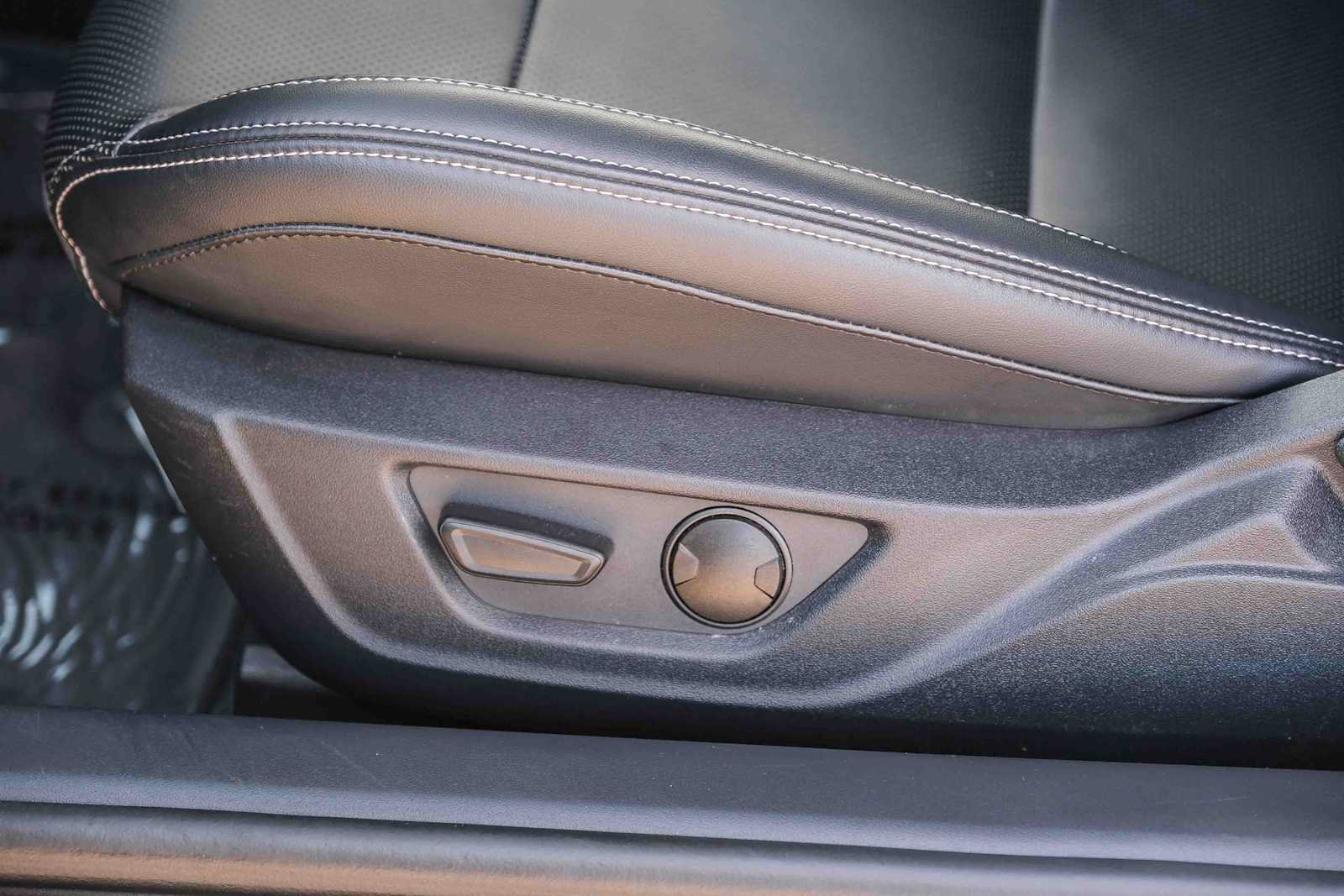 Used 2026 Ford Mustang Premium RWD image 22