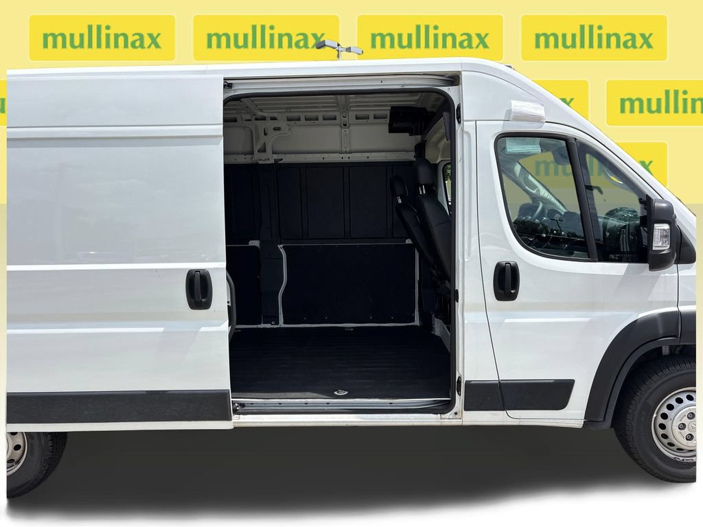 Used 2025 RAM ProMaster 2500 w/ Convenience Group FWD image 28