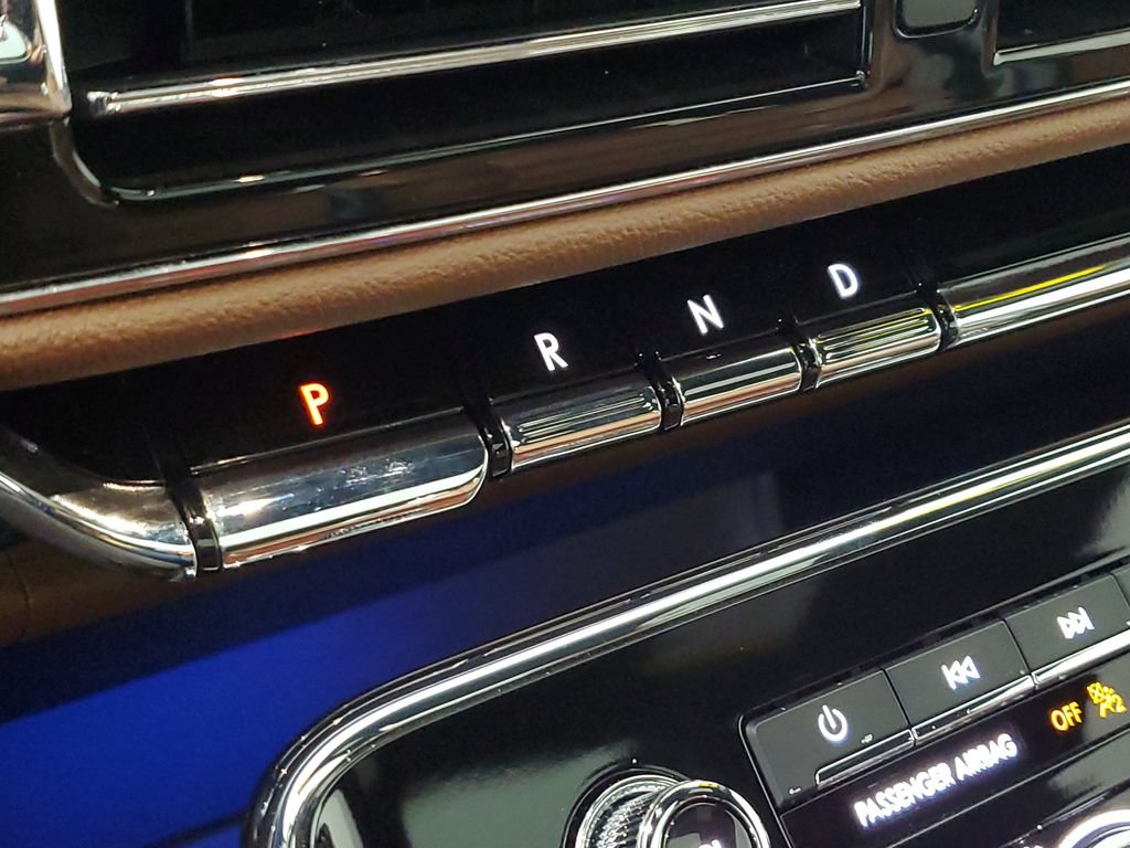 Certified 2024 Lincoln Navigator Reserve w/ Monochromatic Package AWD/4WD image 32