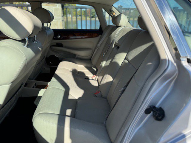 Used 2002 Jaguar XJ8 image 12