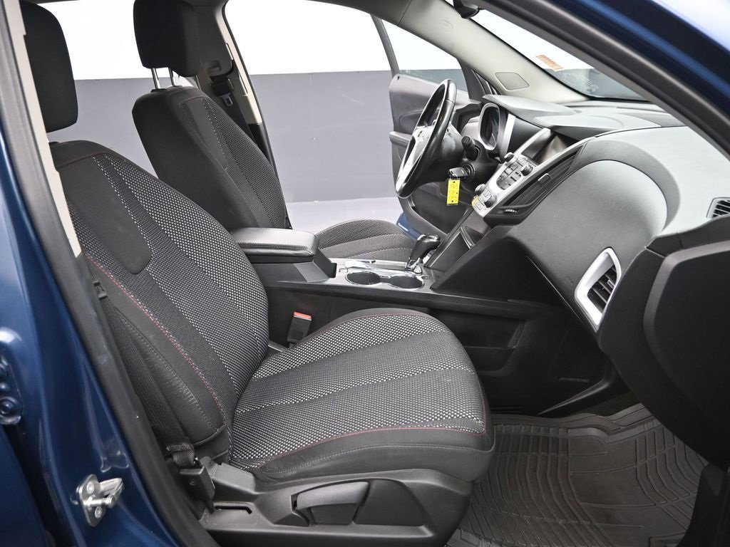 Used 2017 Chevrolet Equinox LT w/ Convenience Package image 12