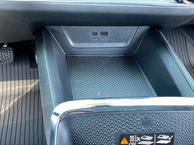 New 2027 Chevrolet Equinox RS w/ Safety and Technology Package FWD image 8