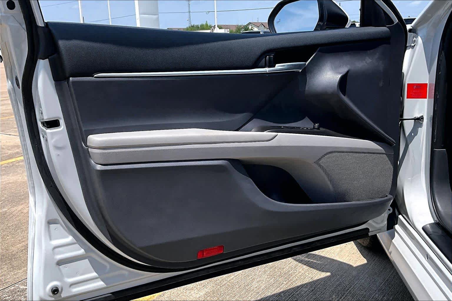 Used 2023 Toyota Camry LE FWD image 21