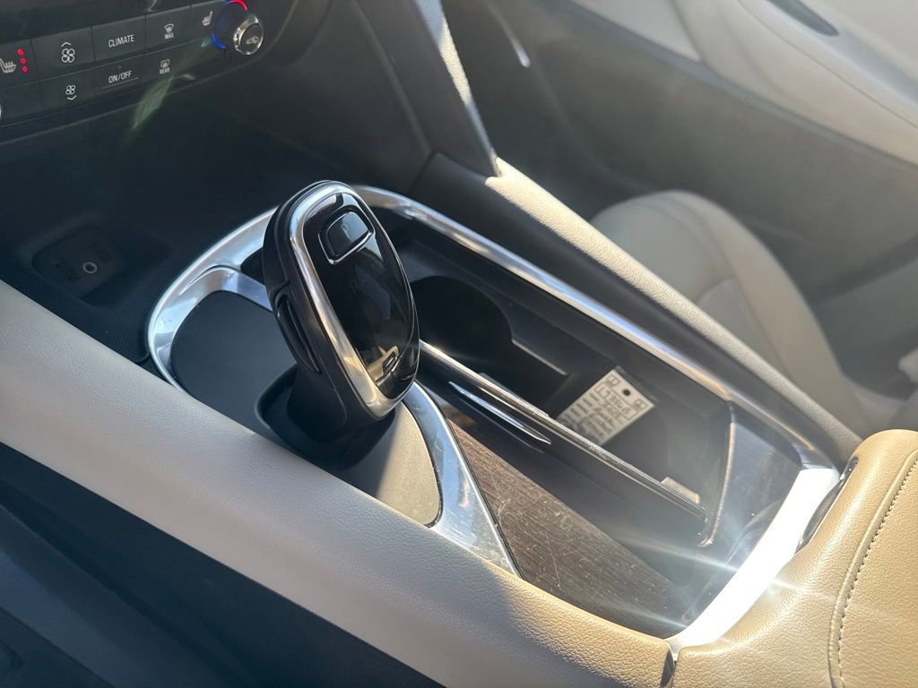 Used 2019 Buick Enclave Essence image 25