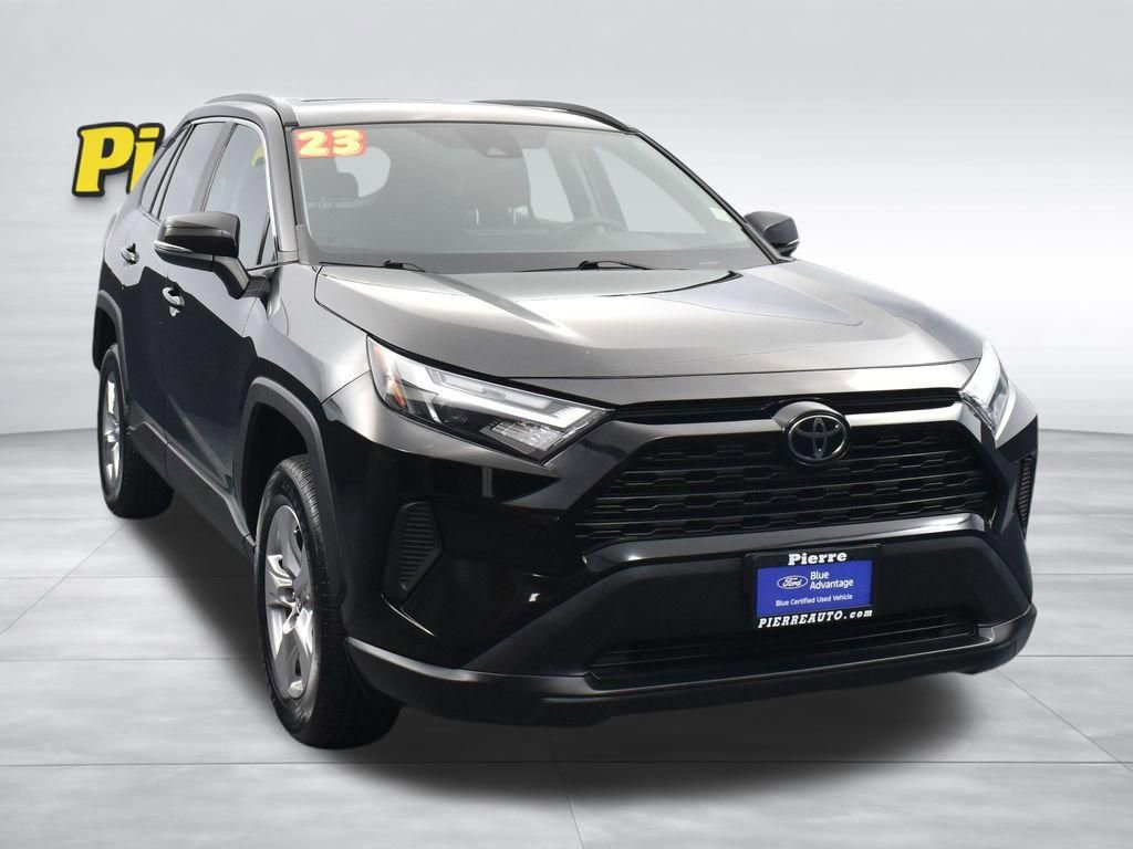 Used 2023 Toyota RAV4 XLE w/ Convenience Package FWD image 6