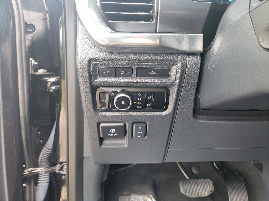 Used 2023 Ford F150 Lariat w/ Equipment Group 502A High AWD/4WD image 16