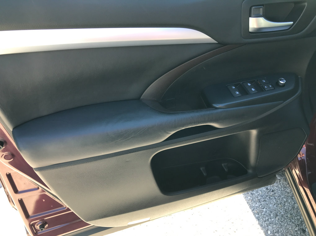 Used 2019 Toyota Highlander XLE AWD/4WD image 13