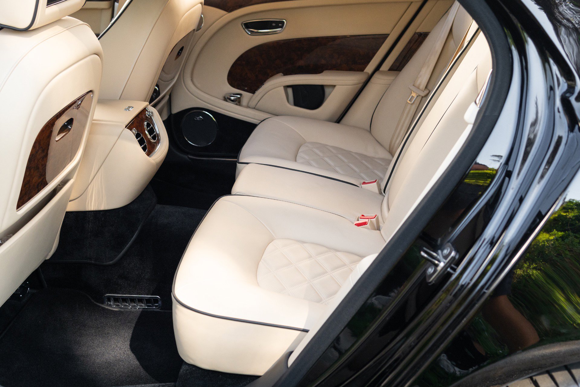 Used 2014 Bentley Mulsanne RWD image 55