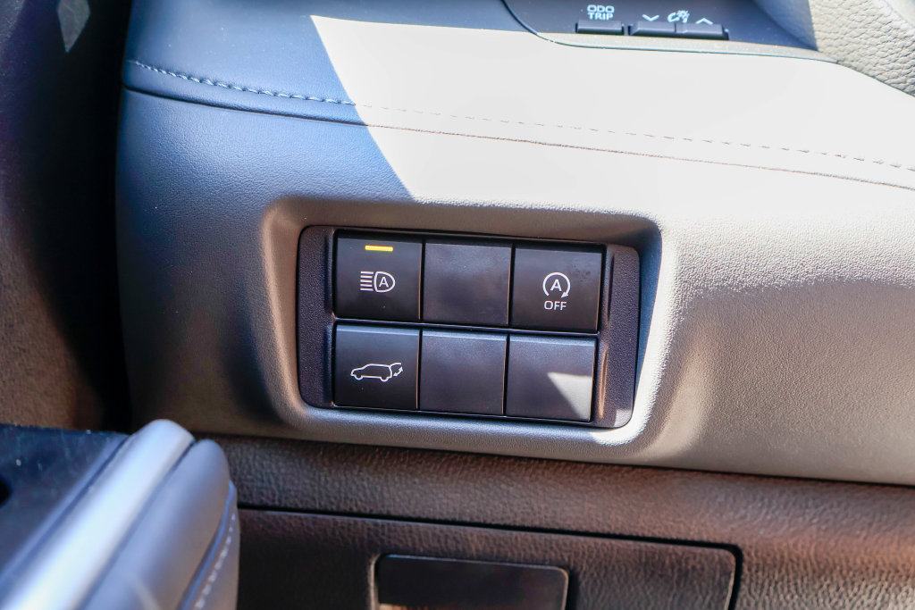 Used 2026 Toyota Highlander XSE AWD/4WD image 21