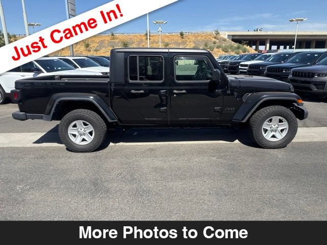 Used 2022 Jeep Gladiator Sport AWD/4WD image 7