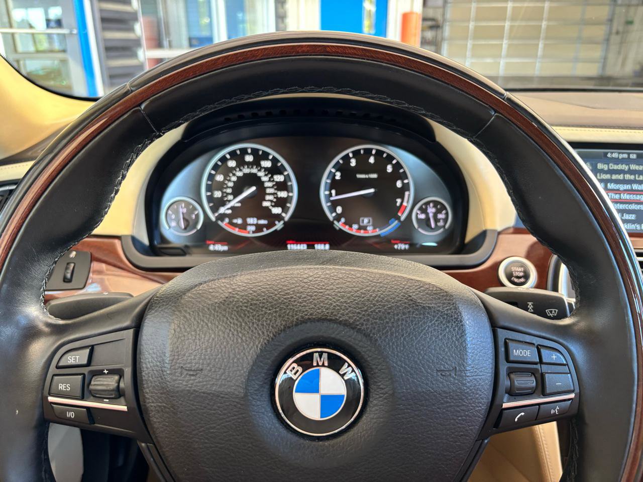 Used 2012 BMW 750Li image 16