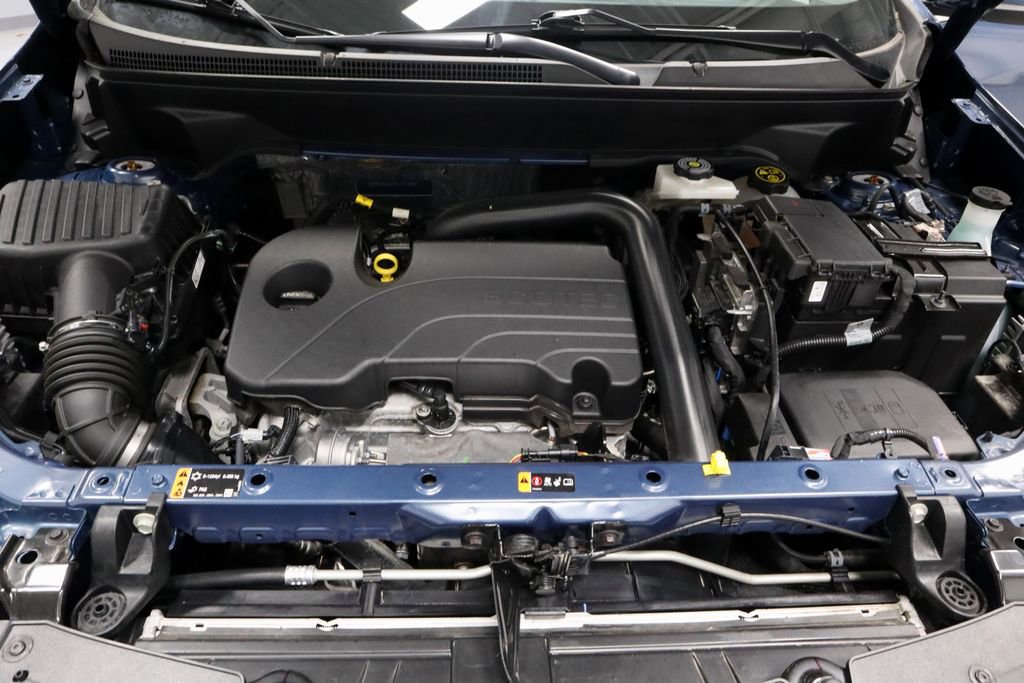 Used 2024 Chevrolet Equinox LT w/ LPO, Floor Liner Package image 17