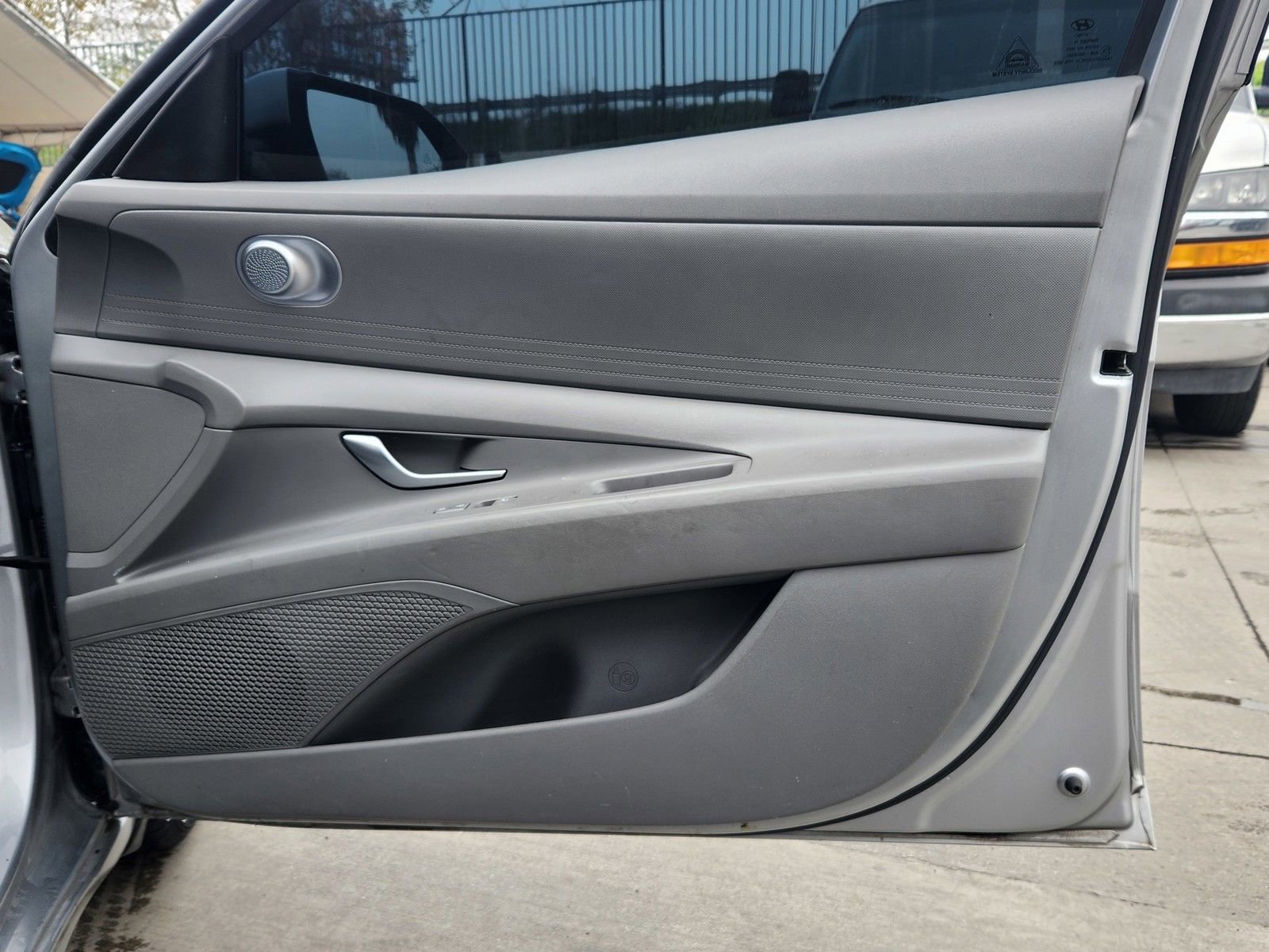 Used 2023 Hyundai Elantra SEL image 23