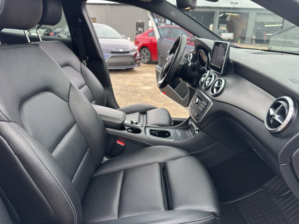 Used 2017 Mercedes-Benz GLA 250 w/ Premium Package image 20