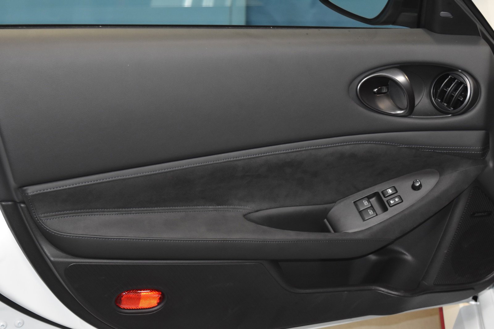 New 2024 Nissan Z NISMO w/ Floor Mat Package image 3