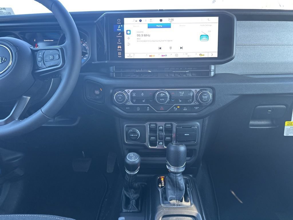 New 2026 Jeep Gladiator Sport AWD/4WD image 18