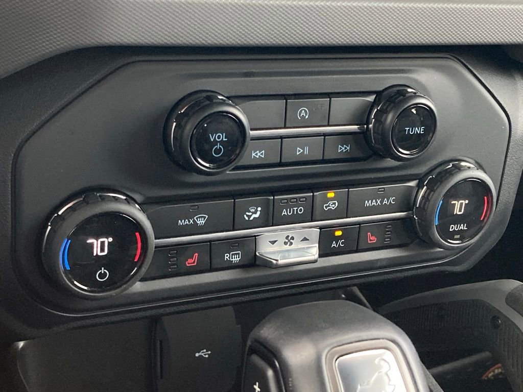 Used 2023 Ford Bronco Big Bend w/ Sasquatch Package image 25